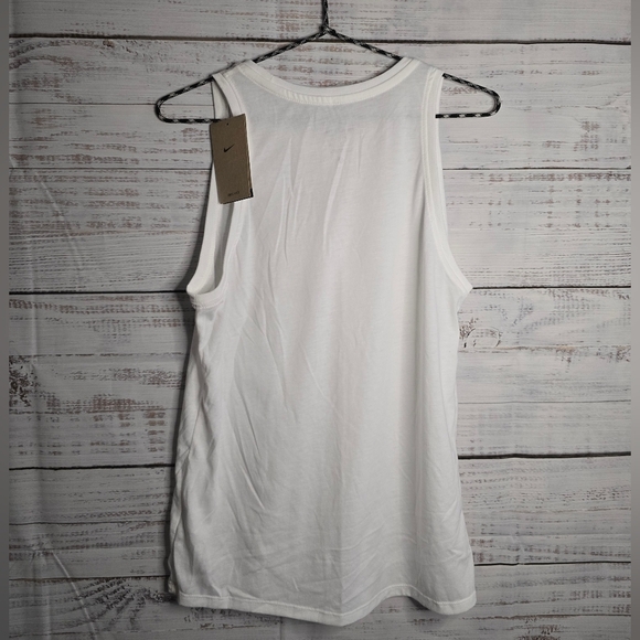 NWT 2 Nike Dri-fit Yoga Nike Tanktops Lavender And White Woman Size Small - Picture 8 of 9